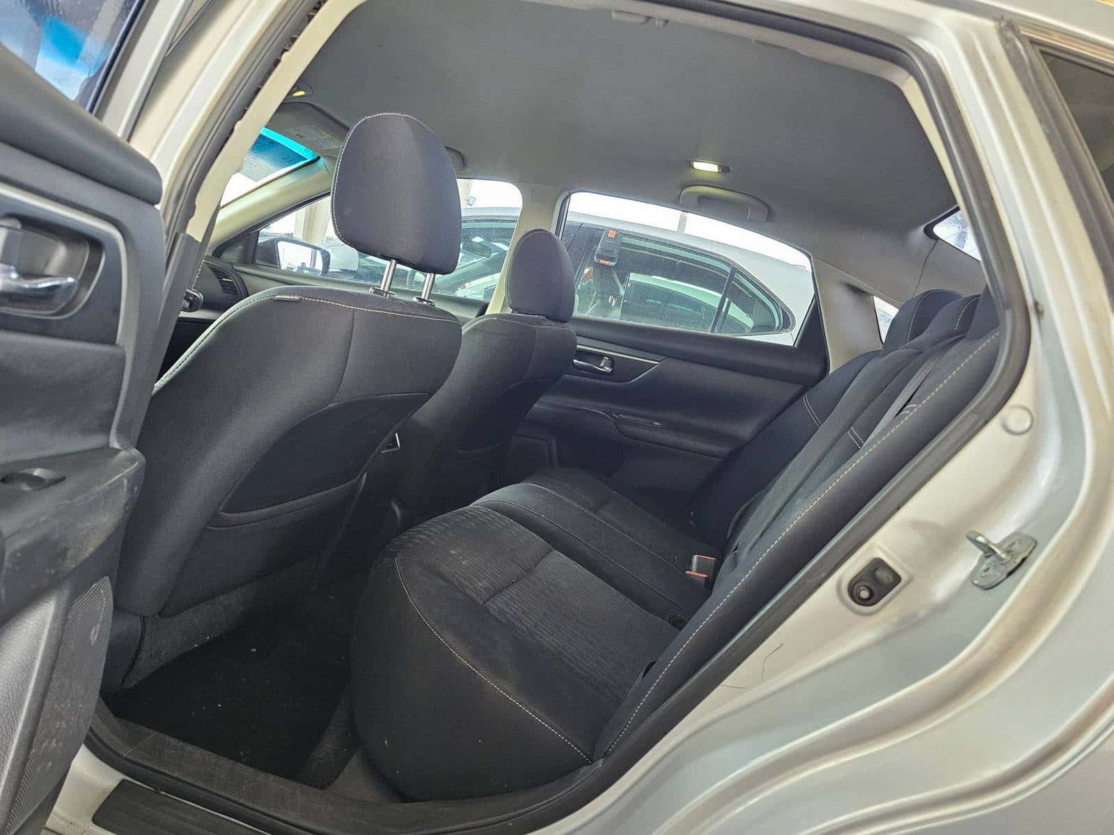 NISSAN ALTIMA - Exterior