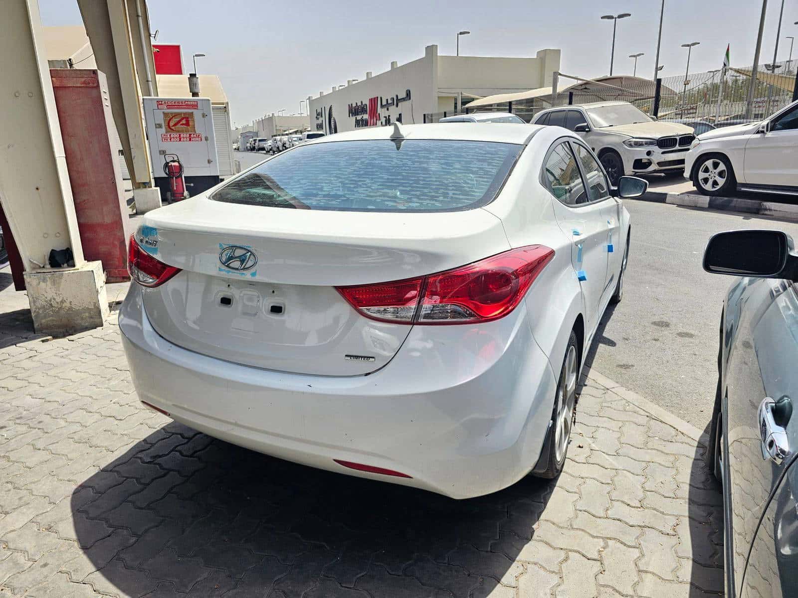 HYUNDAI ELANTRA 2011 thumbnail 4