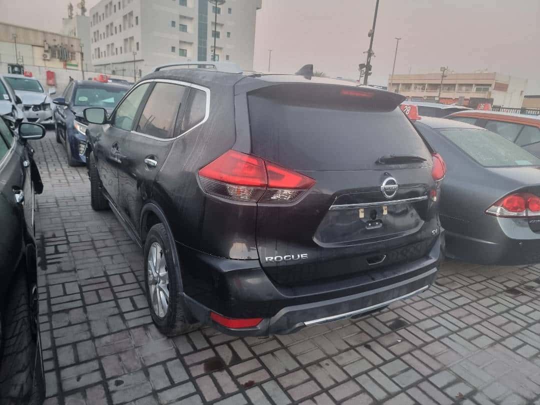 Nissan Rogue 2017 thumbnail 1