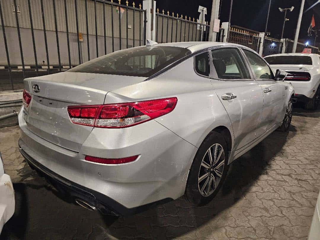 Kia Optima 2019 thumbnail 1