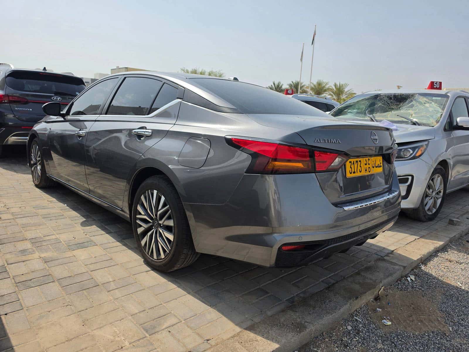 Nissan Altima 2023 thumbnail 5