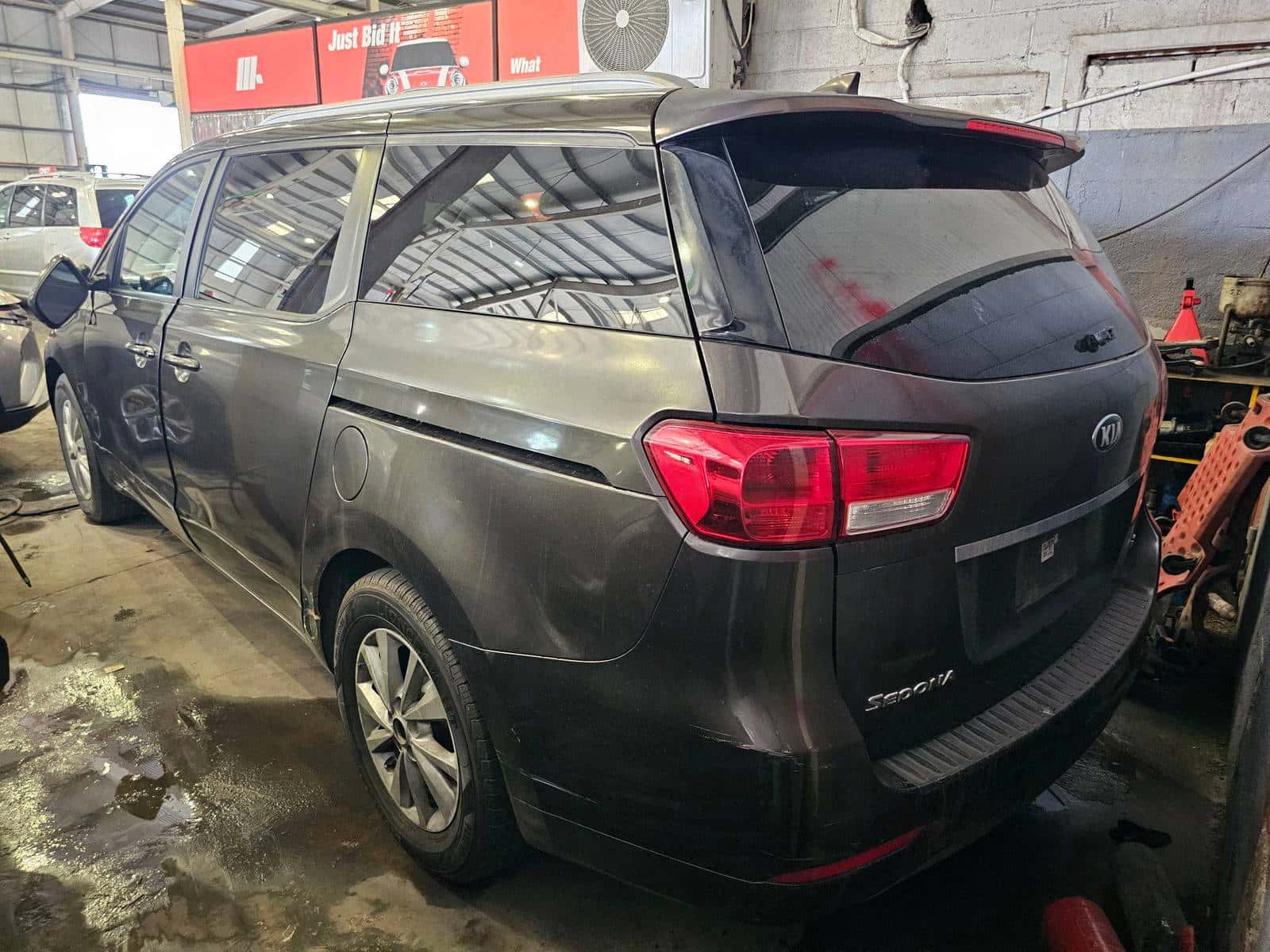 KIA SEDONA 2015 thumbnail 4