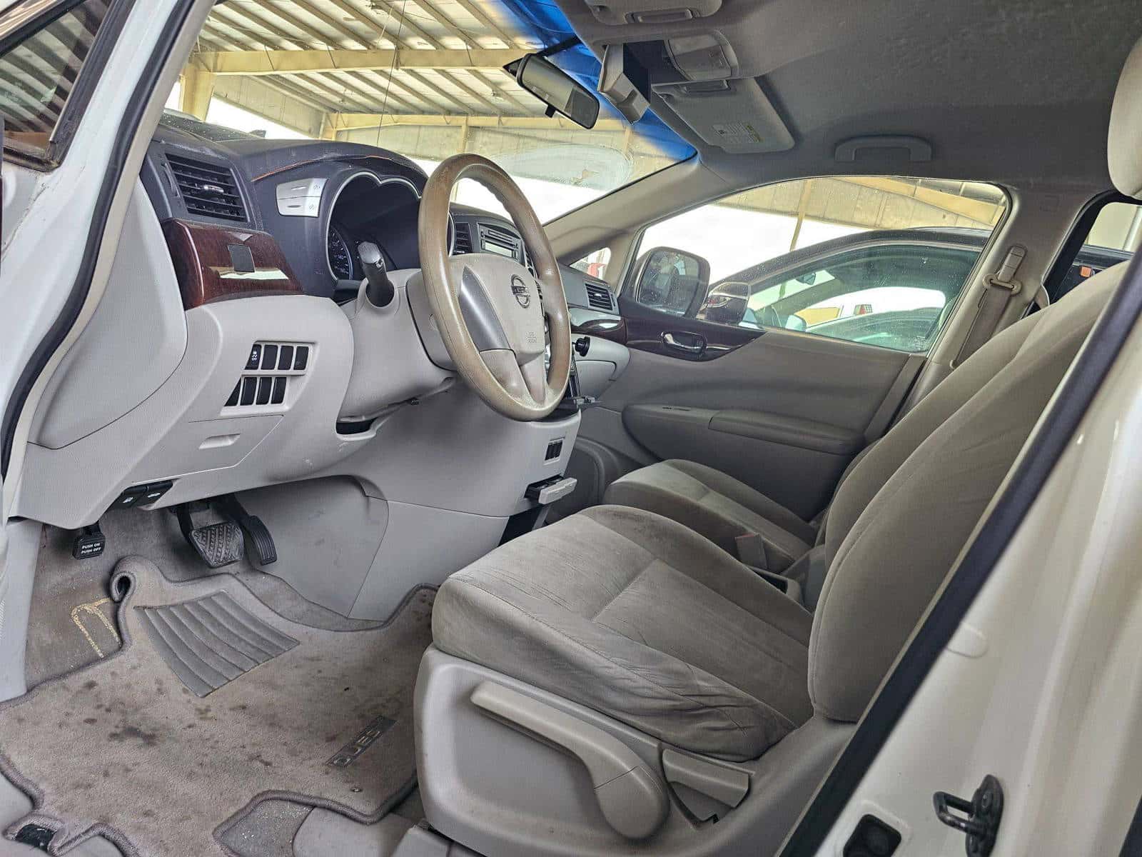 NISSAN QUEST - Exterior