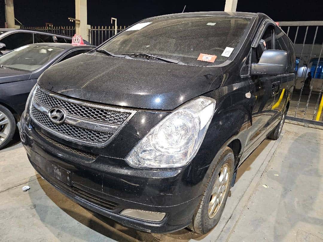 Hyundai GRAND STAREX 2013 thumbnail 1