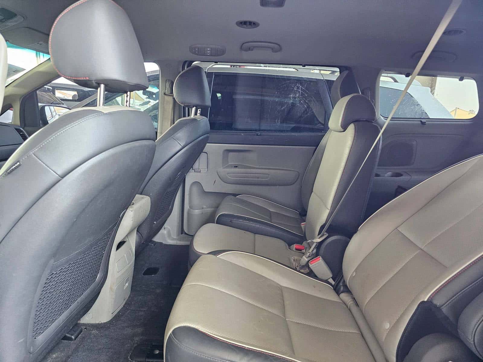 KIA SEDONA 2017 thumbnail 5