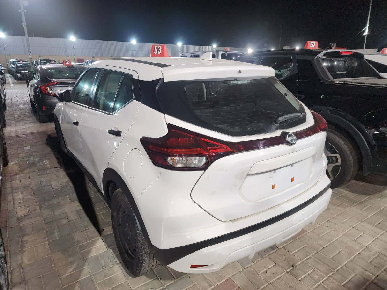 NISSAN KICKS 2023 thumbnail 5
