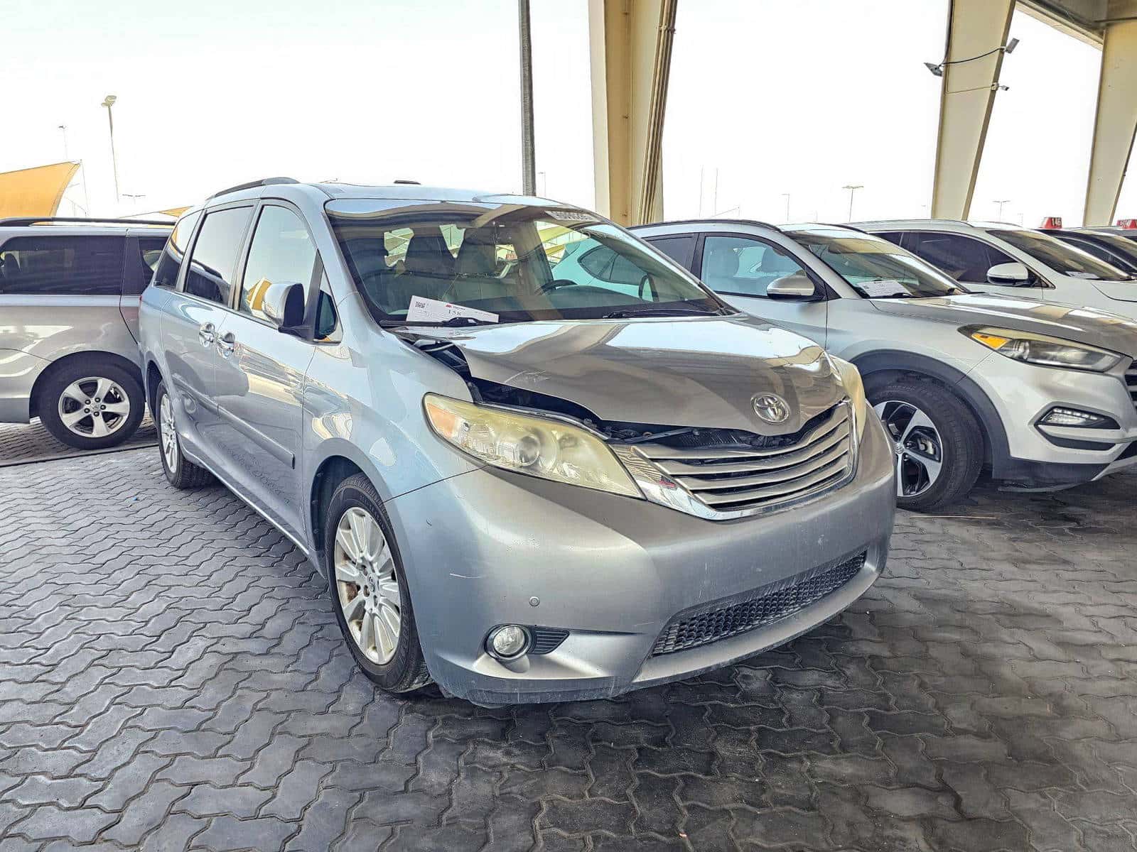 TOYOTA SIENNA - Exterior