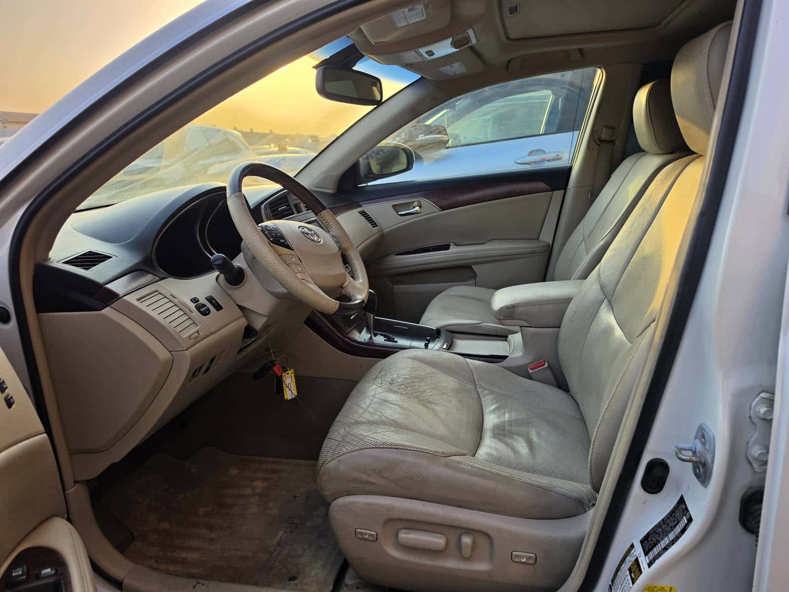 Toyota Avalon 2012 thumbnail 6