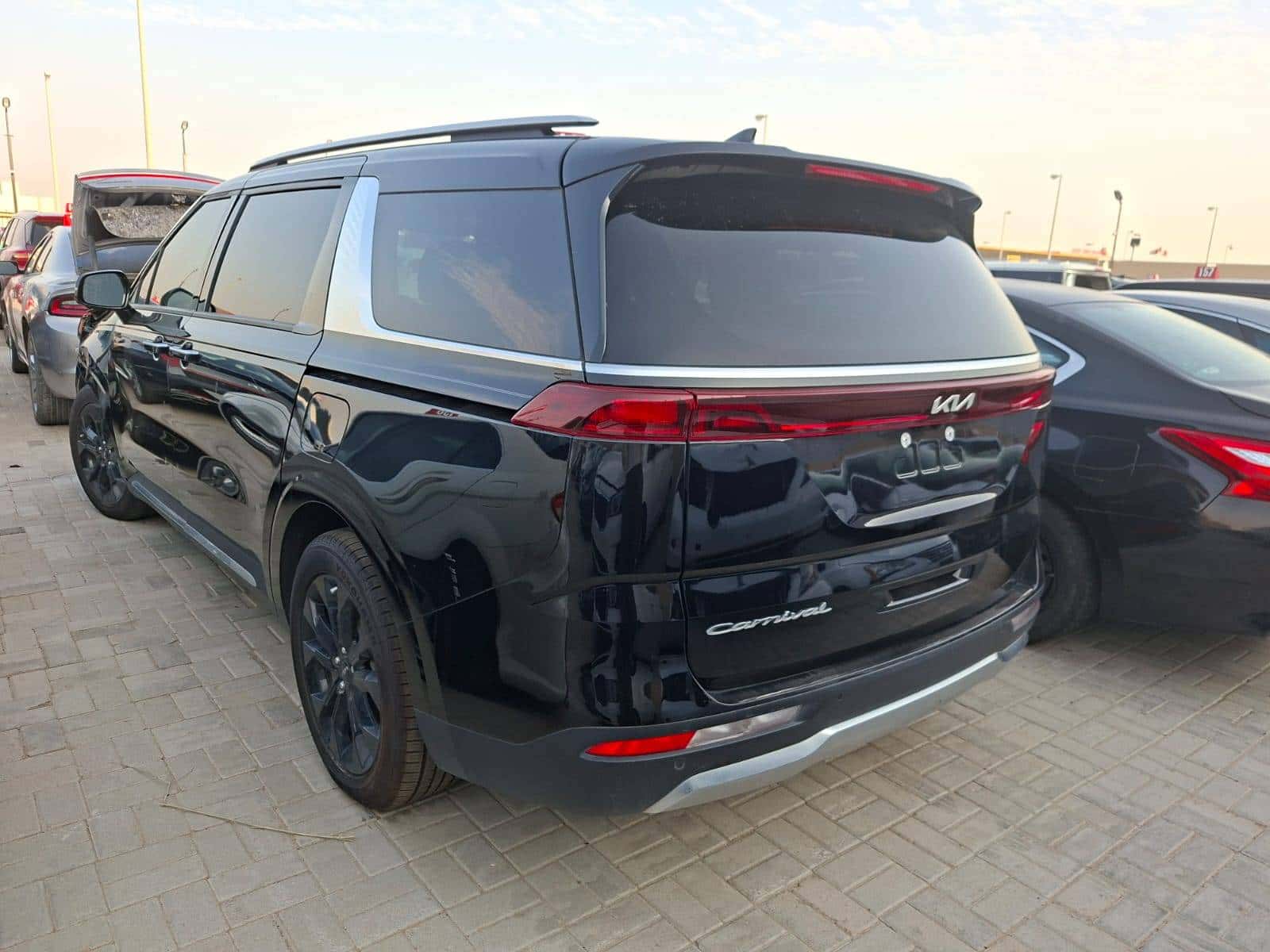 KIA CARNIVAL SX PRESTIGE 2022 thumbnail 4