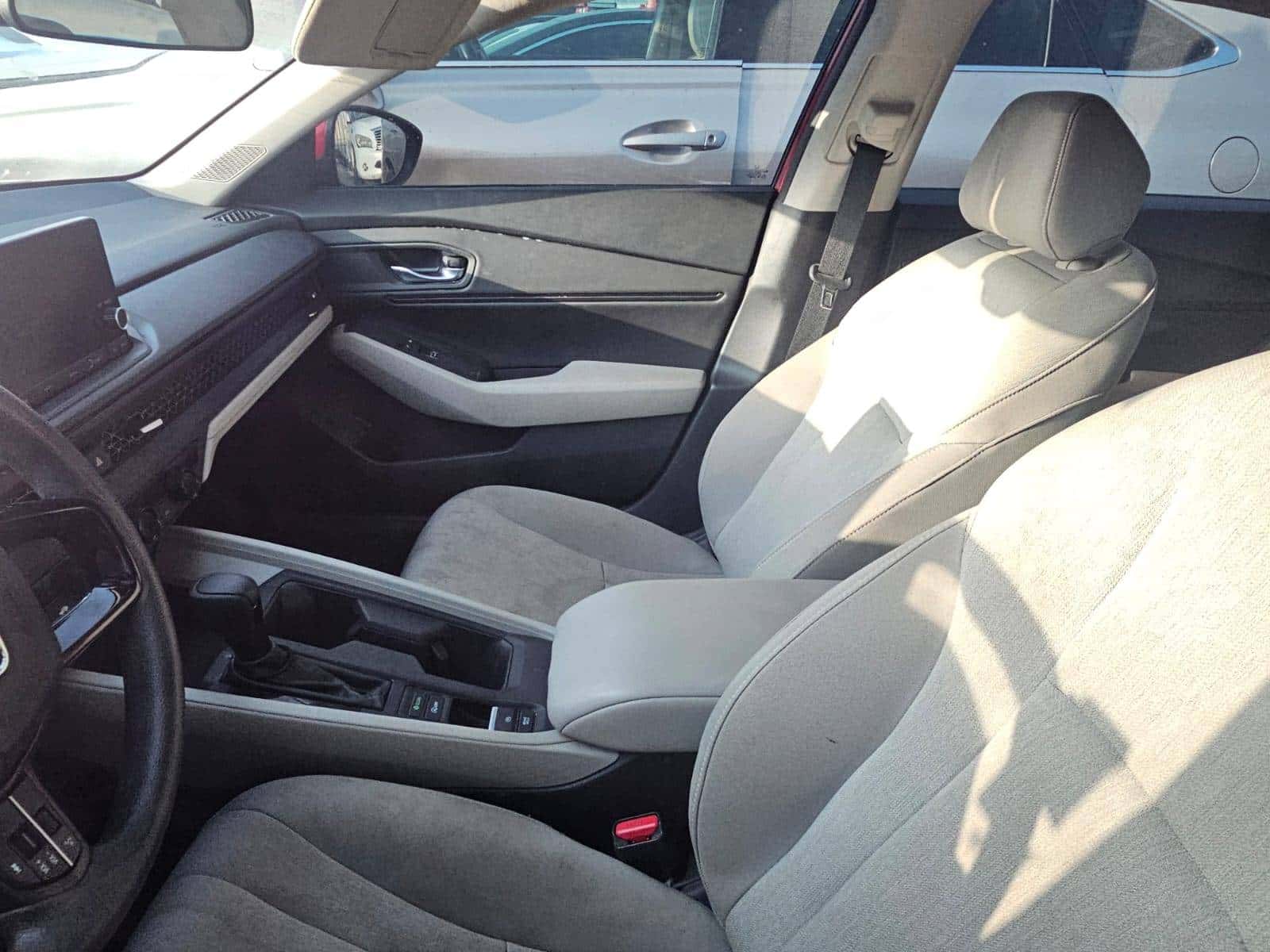 Honda Accord 2023 thumbnail 6