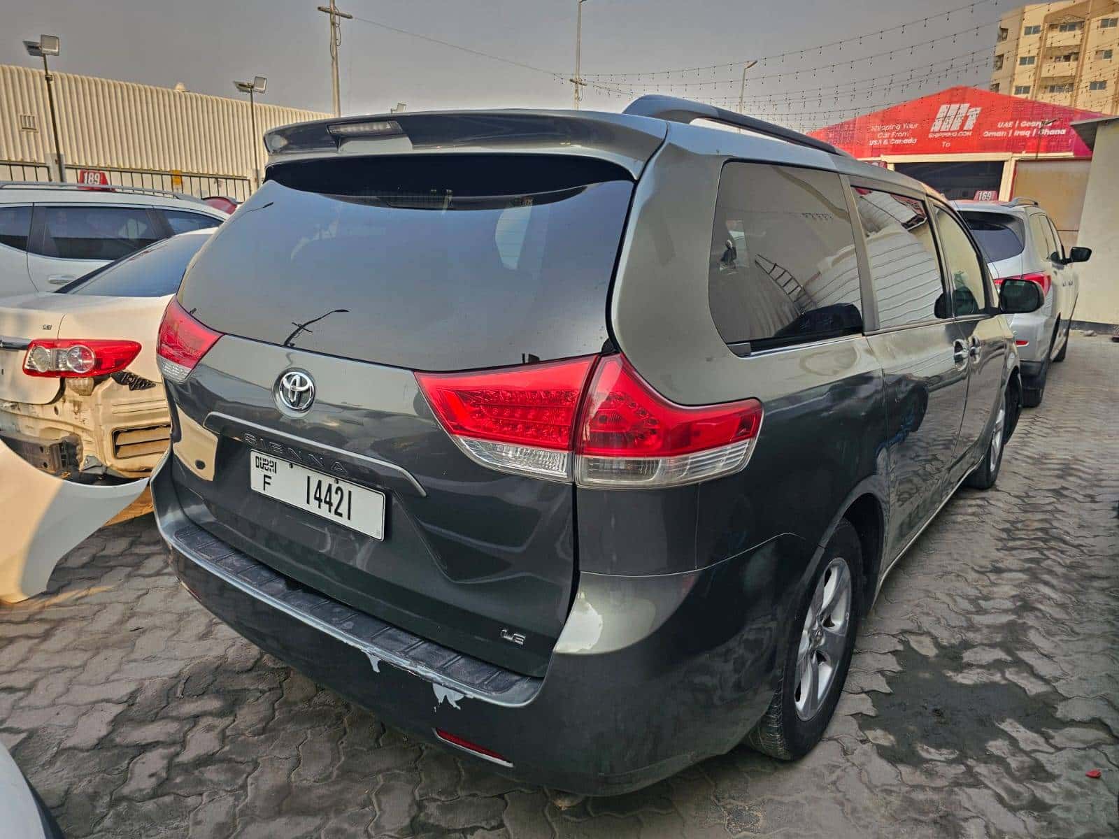 Toyota Sienna 2013 thumbnail 4