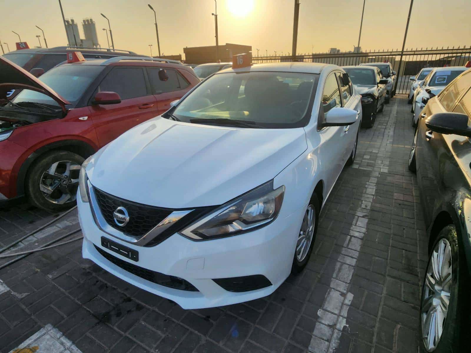 Nissan Sentra 2019 thumbnail 1