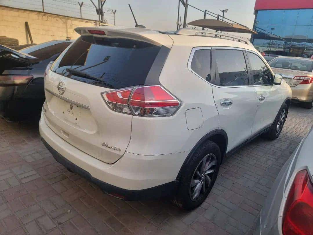 Nissan Rogue 2015 thumbnail 1