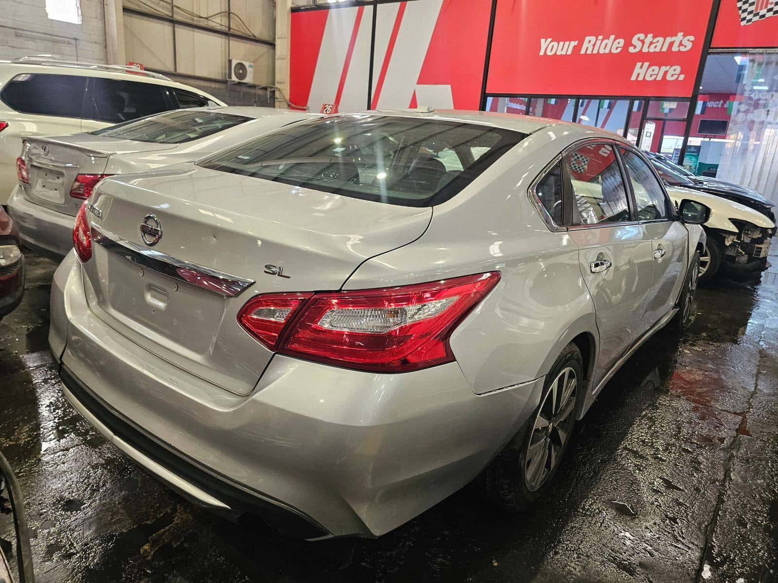 NISSAN ALTIMA - Exterior