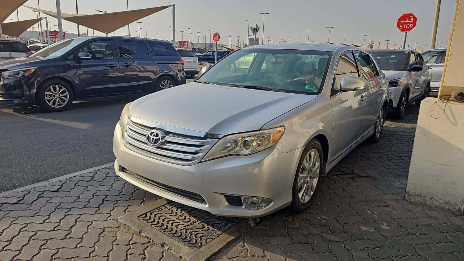 TOYOTA AVALON 2011 thumbnail 3