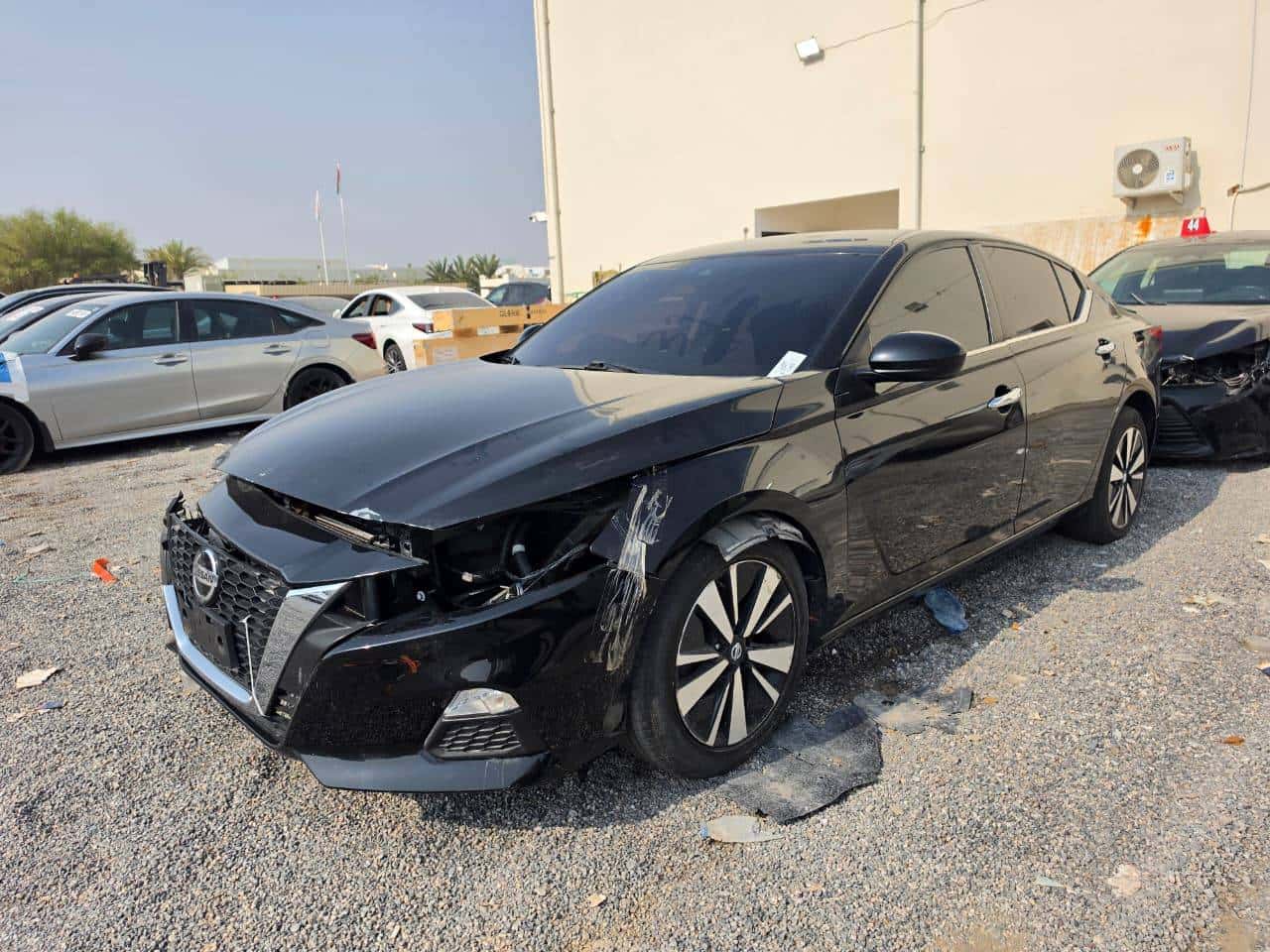 Nissan Altima 2022 thumbnail 3
