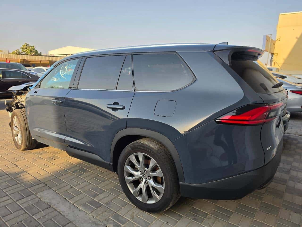 Toyota Grand Highlander 2024 thumbnail 4