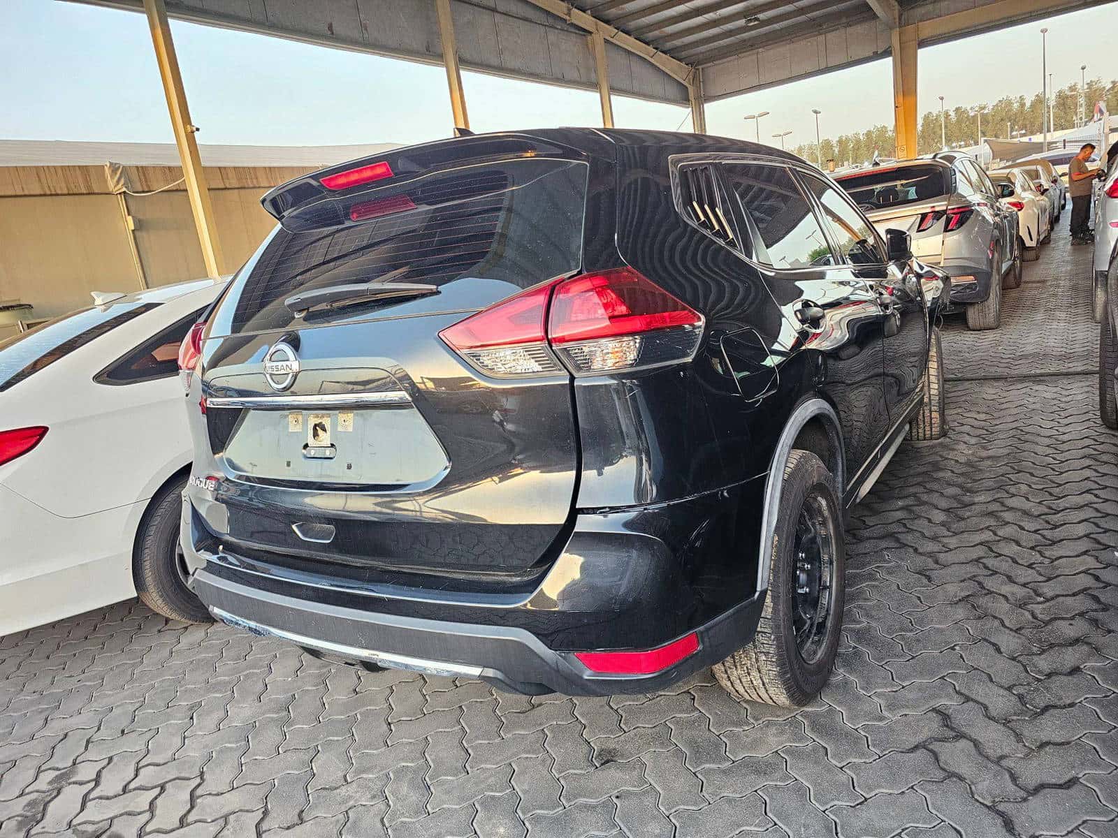 NISSAN ROGUE 2018 thumbnail 2