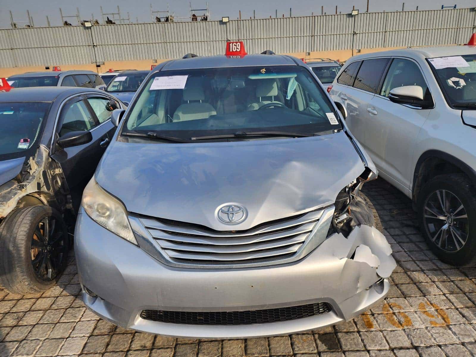 Toyota Sienna 2016 thumbnail 6