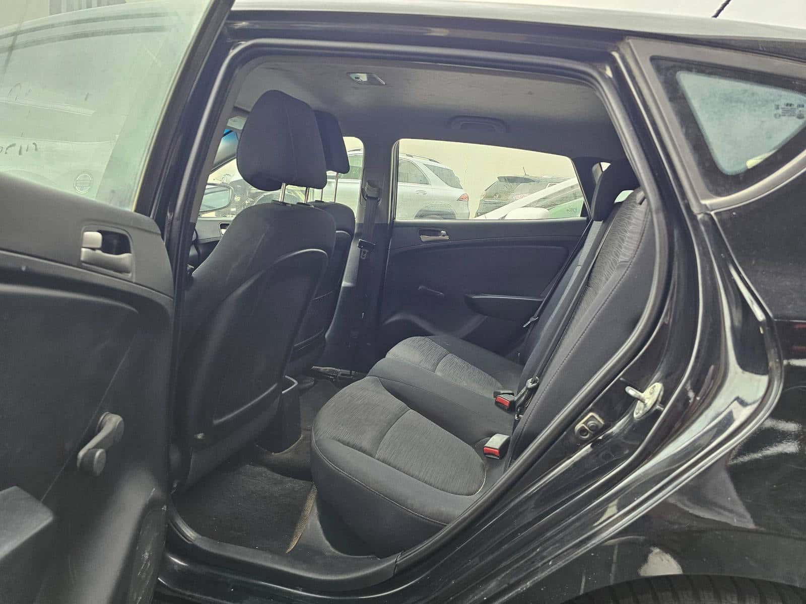 HYUNDAI ACCENT - Exterior