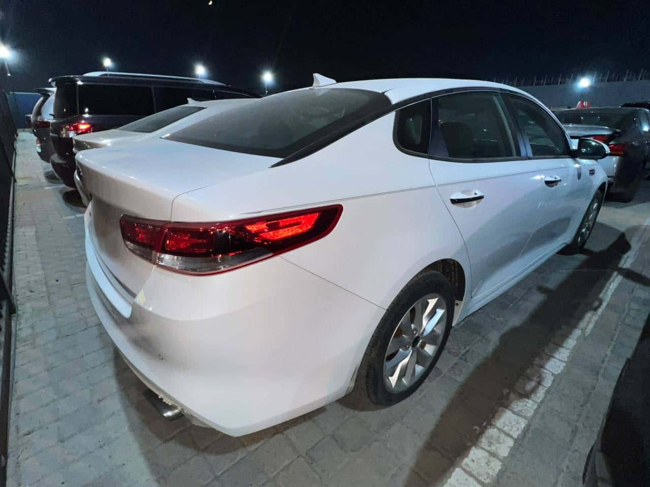 Kia Optima 2018 thumbnail 2