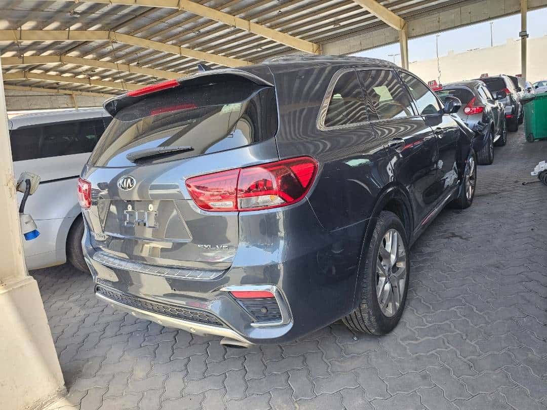KIA SORENTO 2019 thumbnail 1