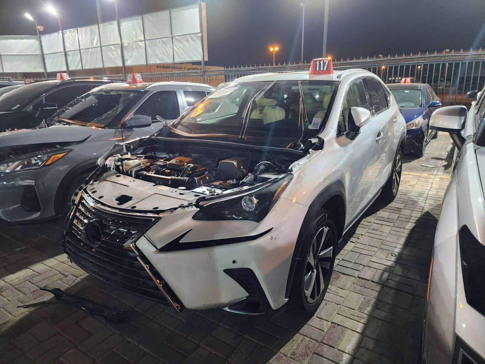 LEXUS NX 300 2018 thumbnail 3