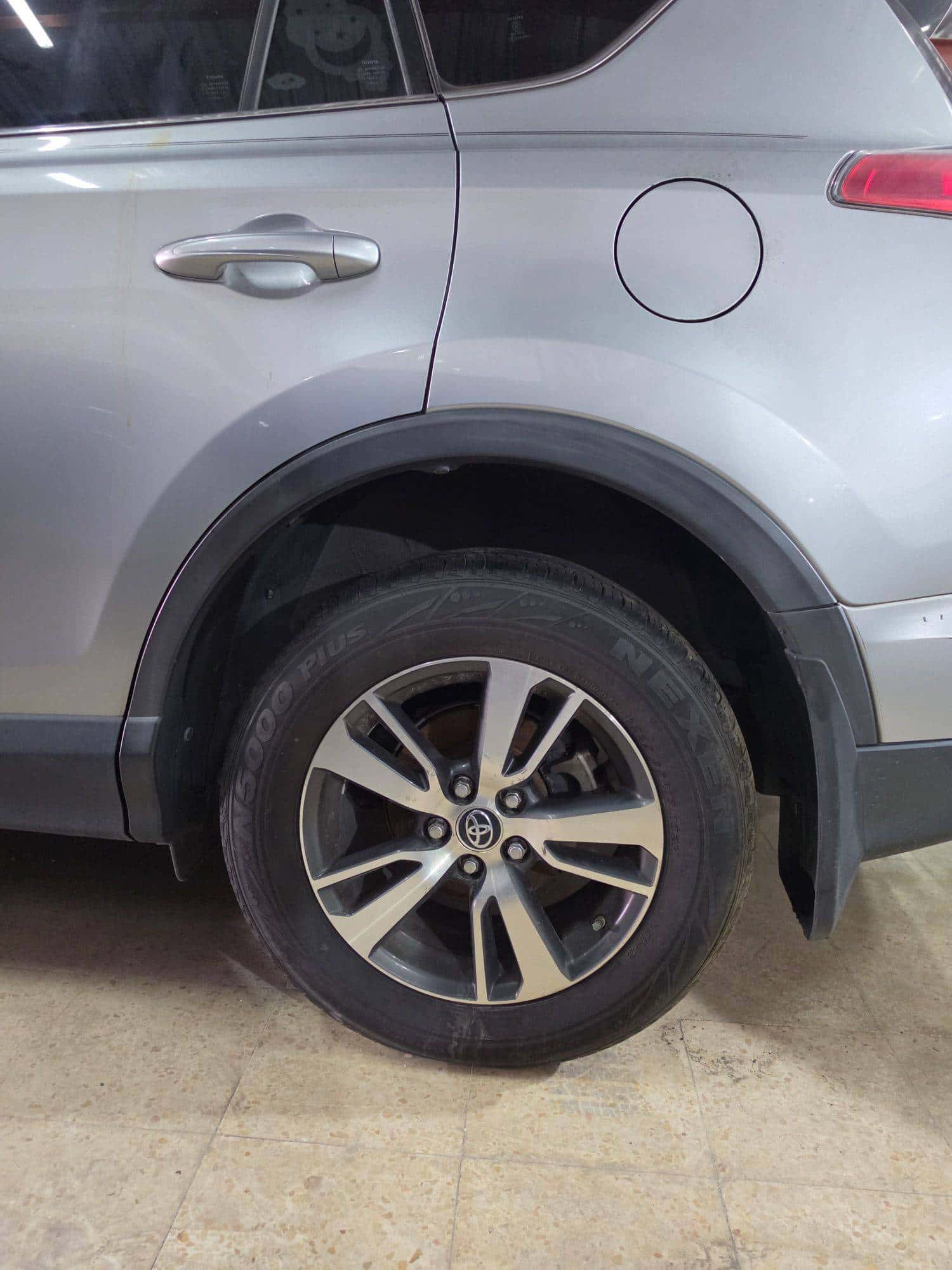 Toyota RAV4 2018 thumbnail 6