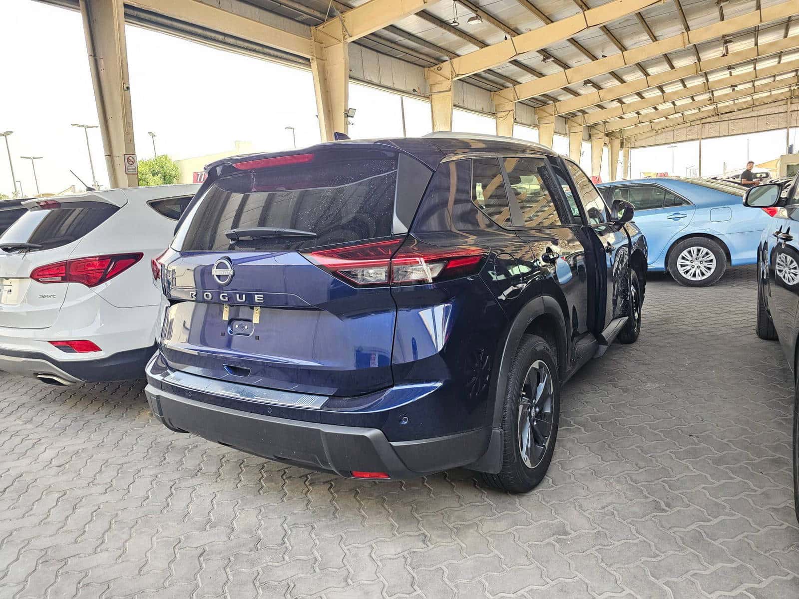 NISSAN ROGUE - Exterior