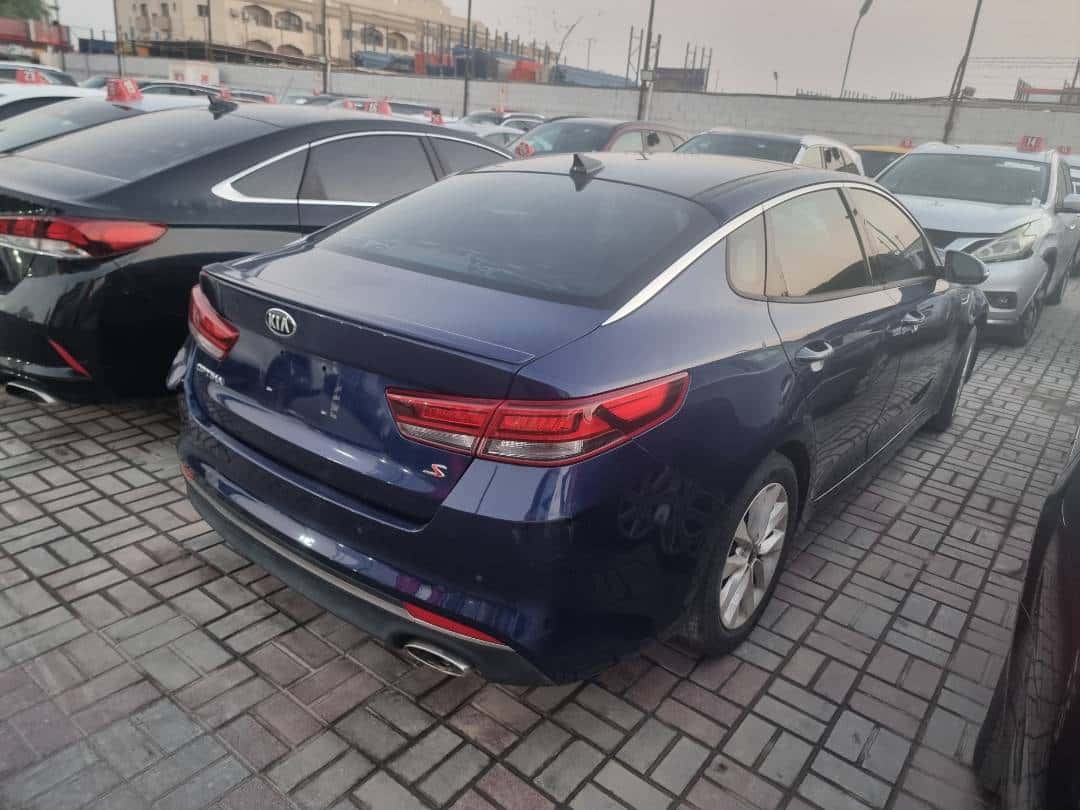 Kia Optima 2018 thumbnail 3