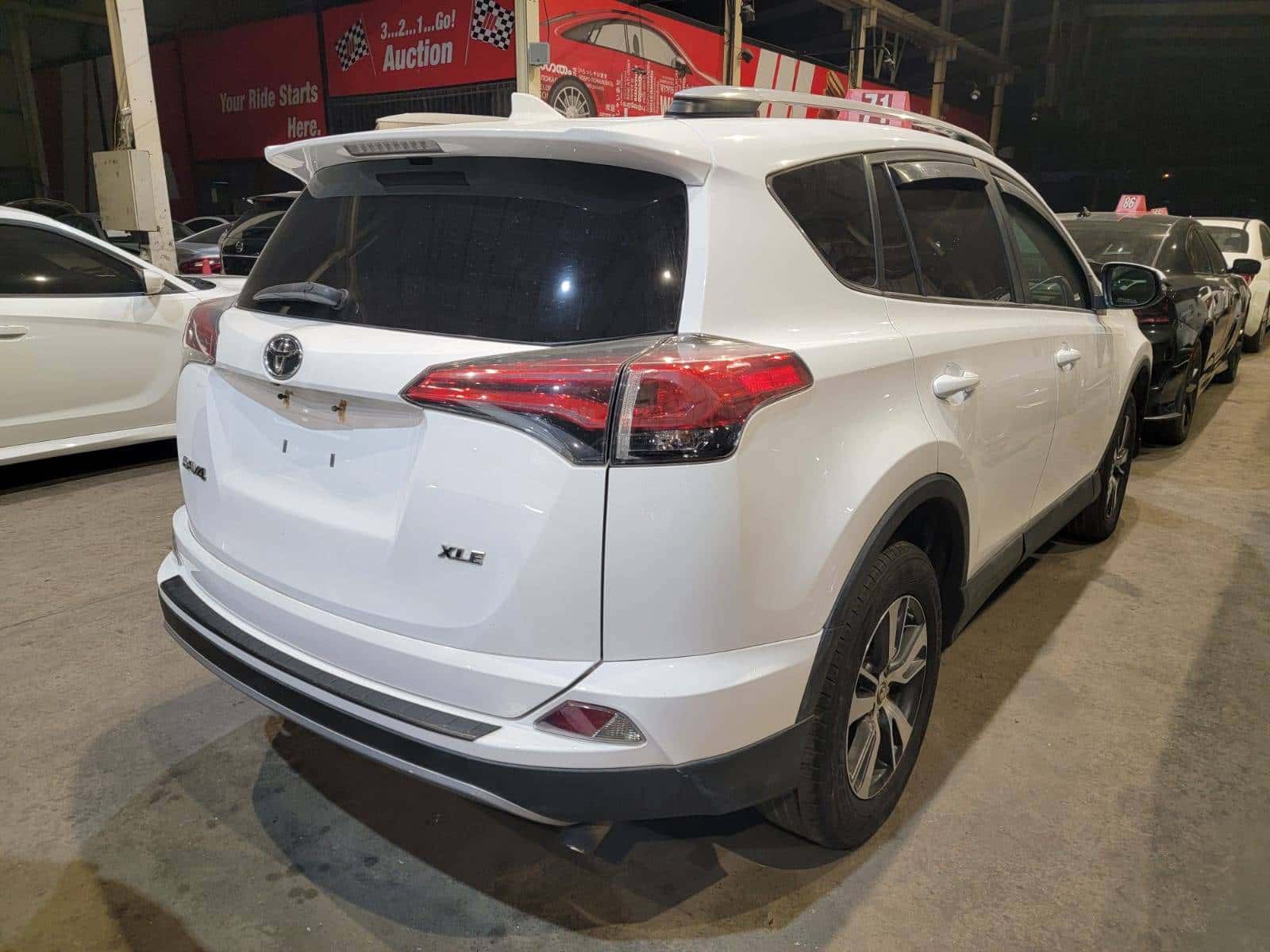 Toyota RAV4 2018 thumbnail 4