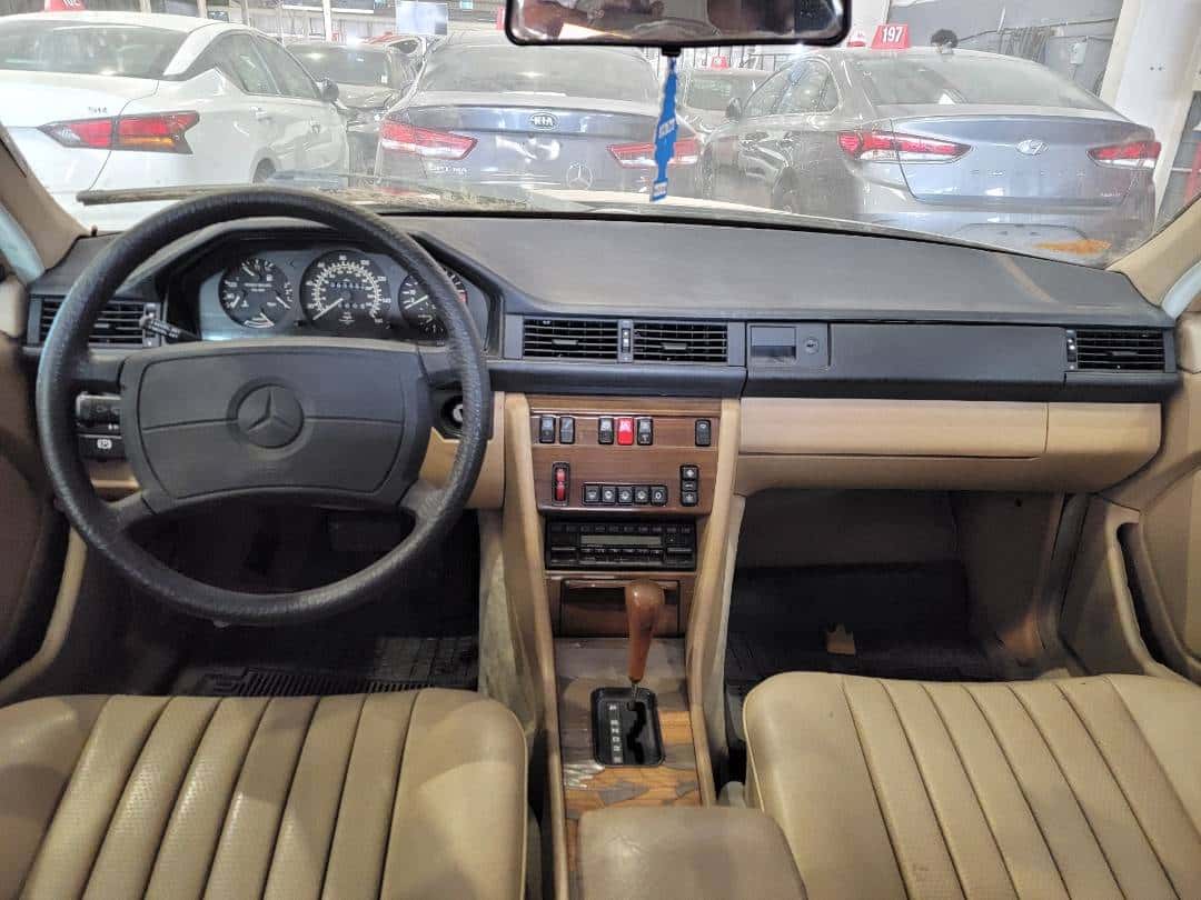 MERCEDES BENZ 260 - Exterior