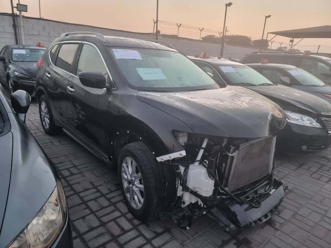 Nissan Rogue 2017 thumbnail 3