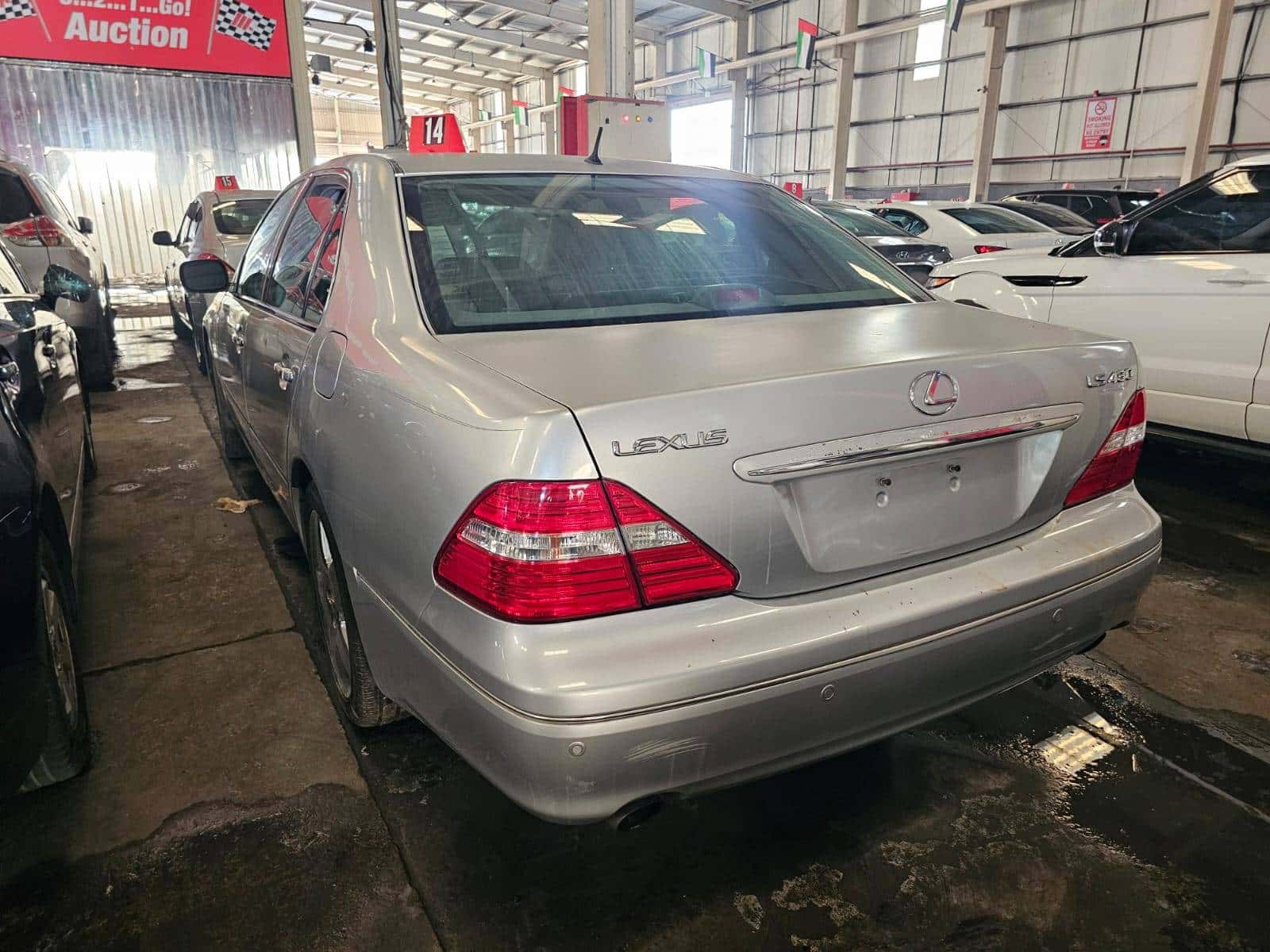 Lexus LS 430 2004 thumbnail 6