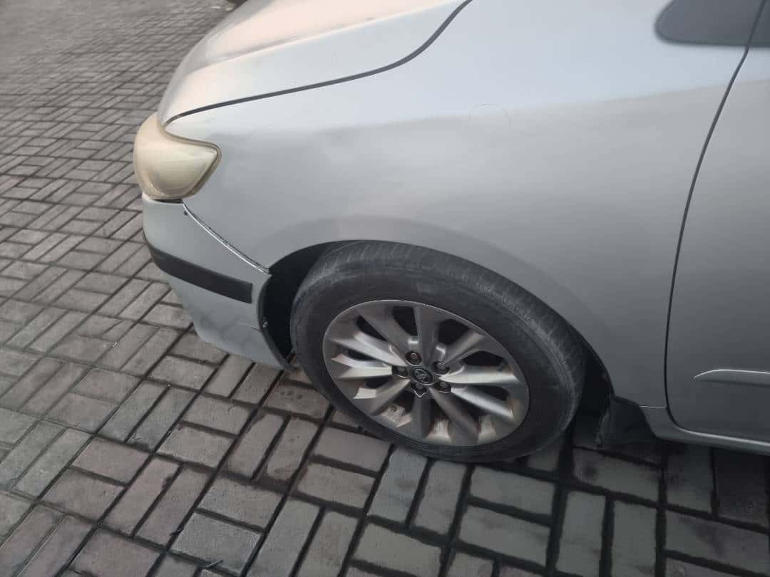 Toyota Corolla 2011 thumbnail 7