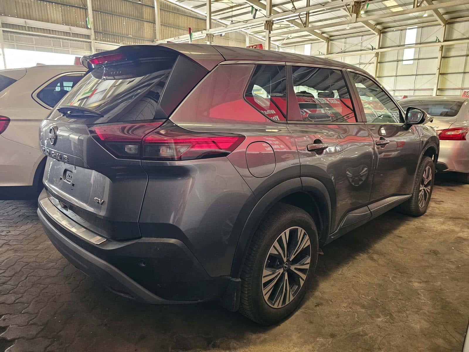 Nissan Rogue 2023 thumbnail 2