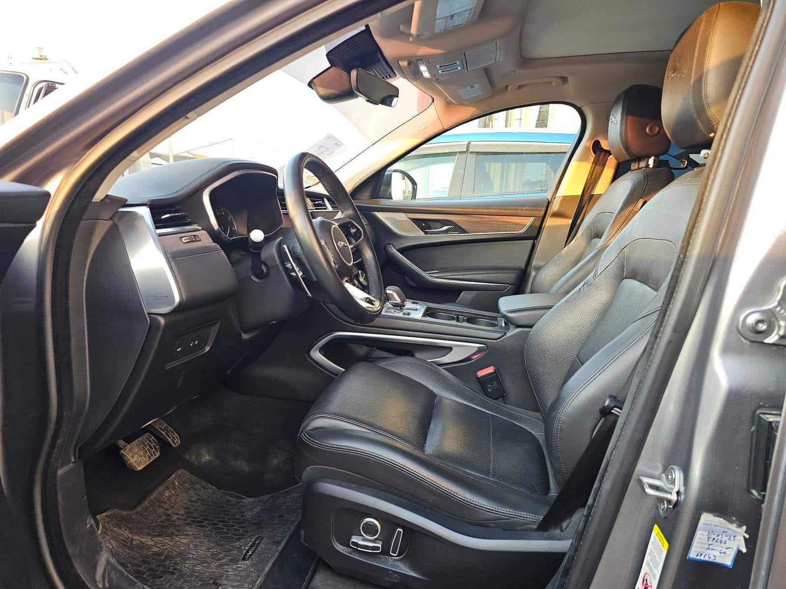 JAGUAR F-PACE - Exterior