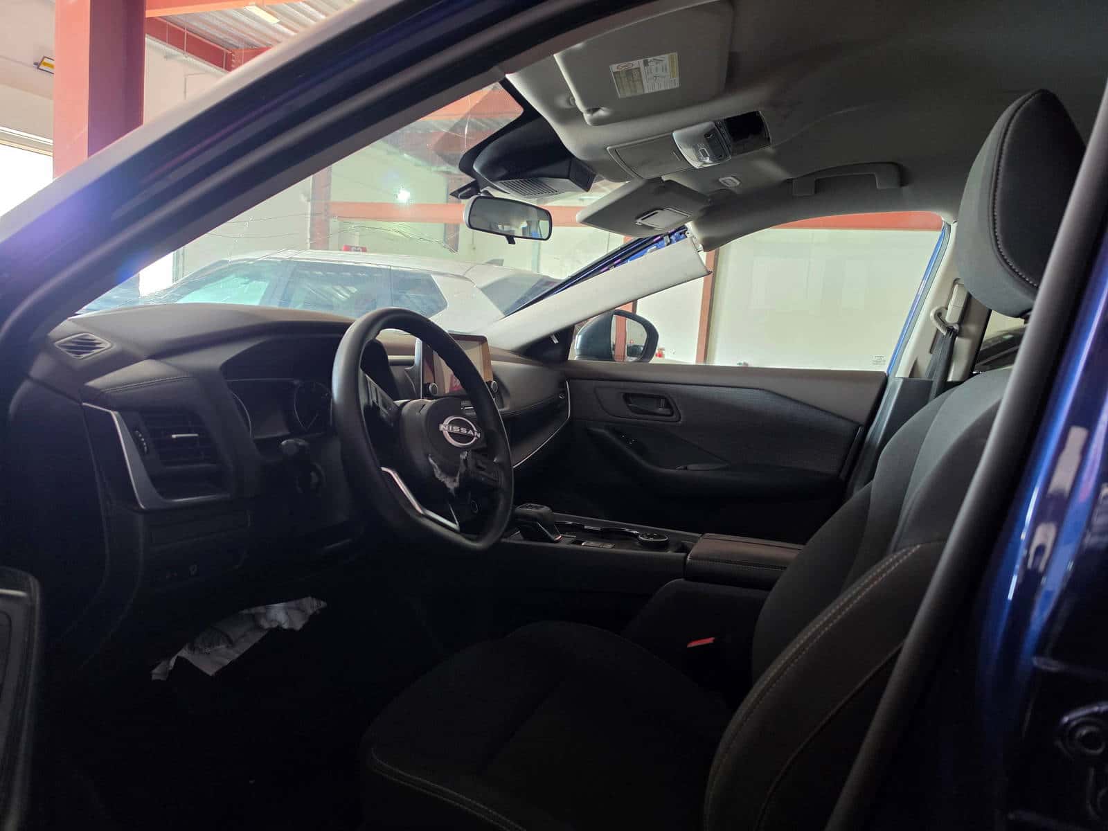 Nissan Rogue 2023 thumbnail 6