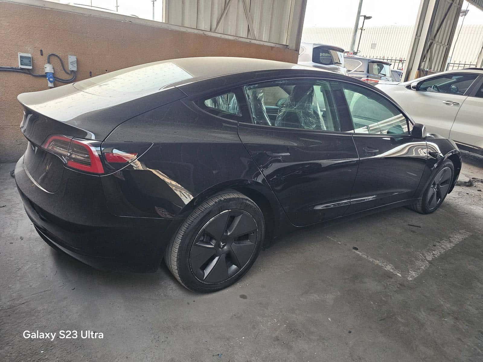 TESLA MODEL 3 - Exterior