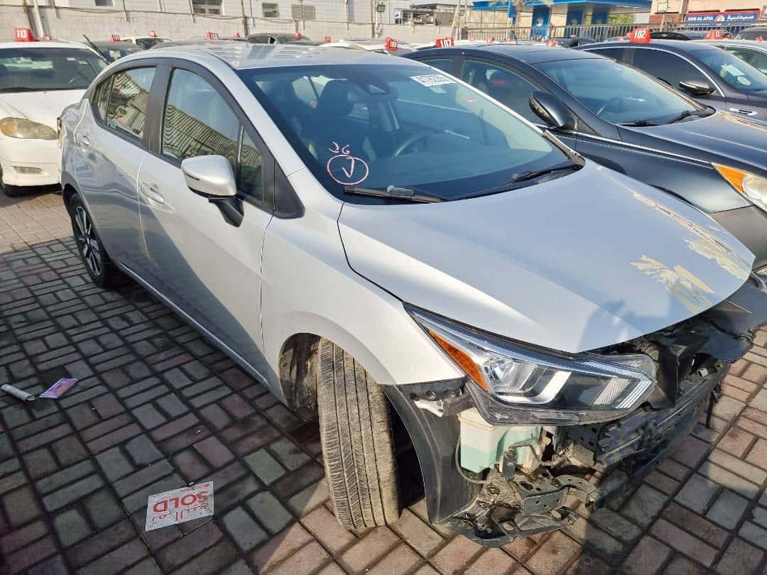 NISSAN VERSA - Exterior