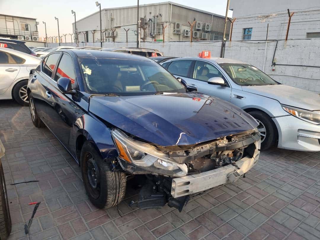 Nissan Altima 2019 thumbnail 3