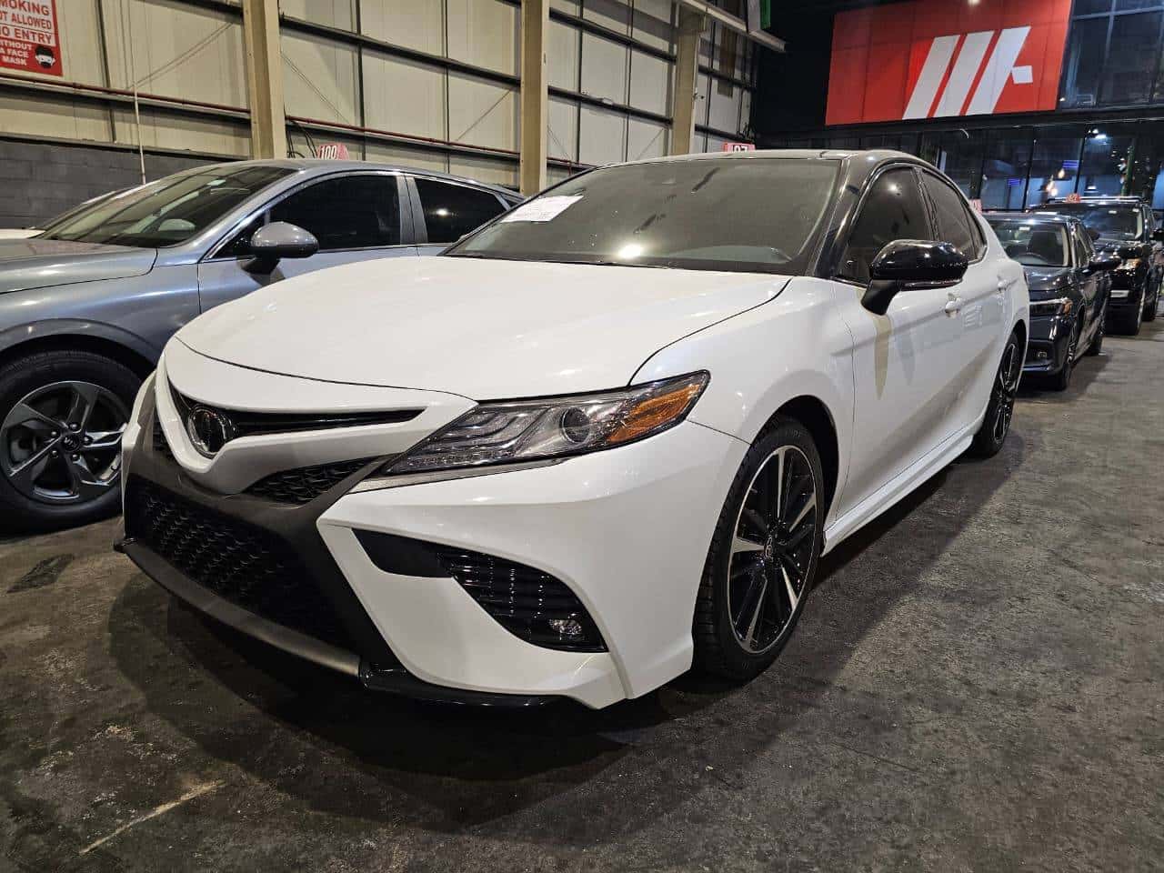 TOYOTA CAMRY 2020 thumbnail 3