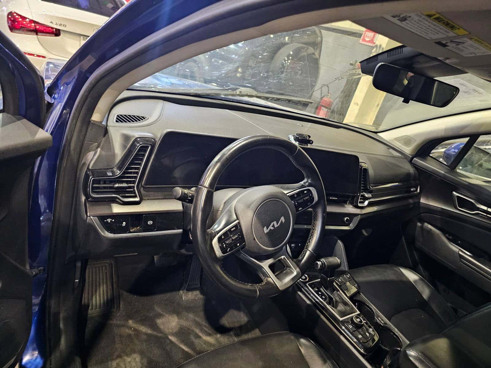 KIA SPORTAGE 2023 thumbnail 7