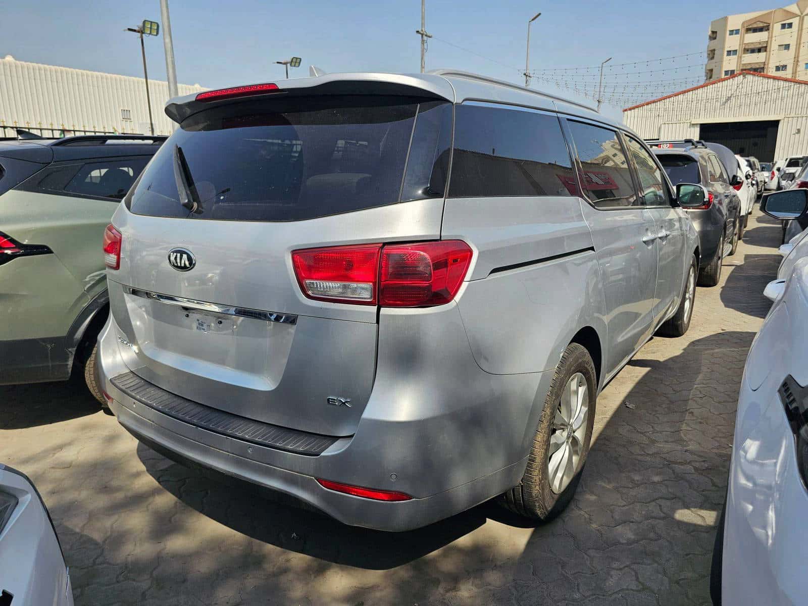 KIA SEDONA 2016 thumbnail 3