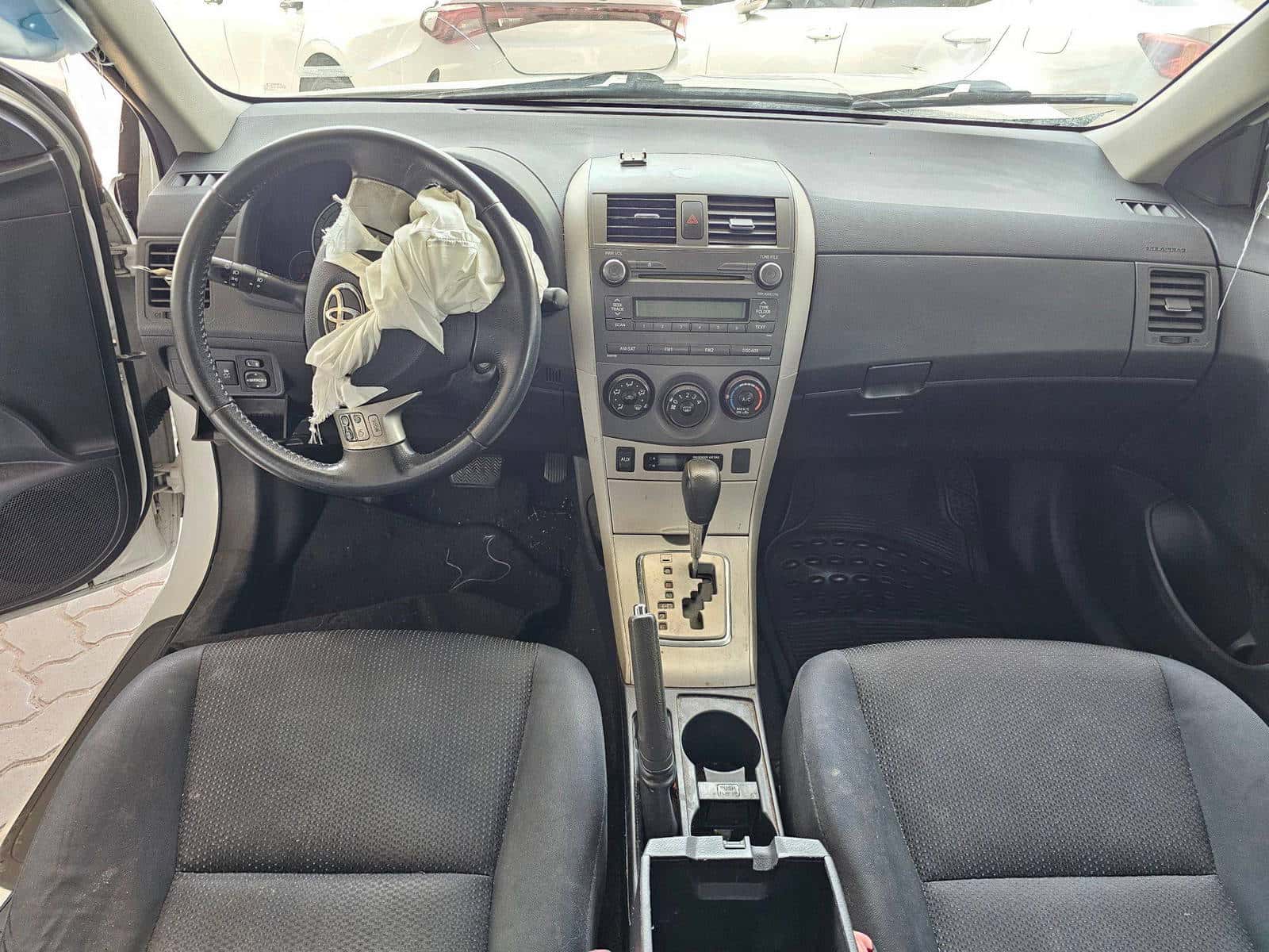 TOYOTA COROLLA 2010 thumbnail 6