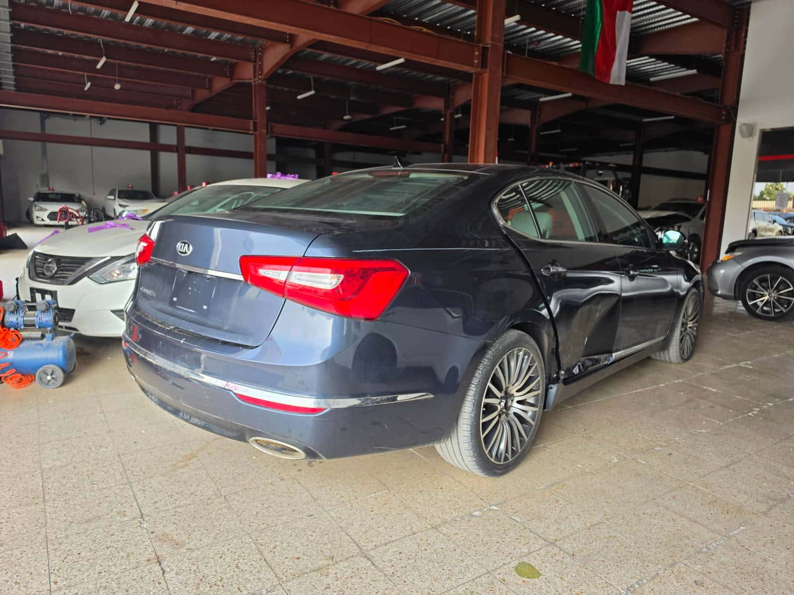Kia Cadenza 2014 thumbnail 5