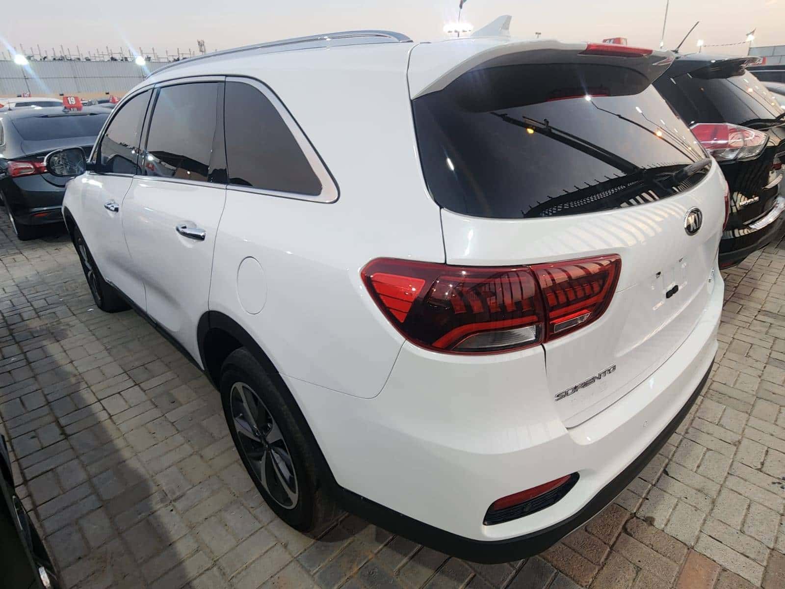 Kia Sorento 2019 thumbnail 5