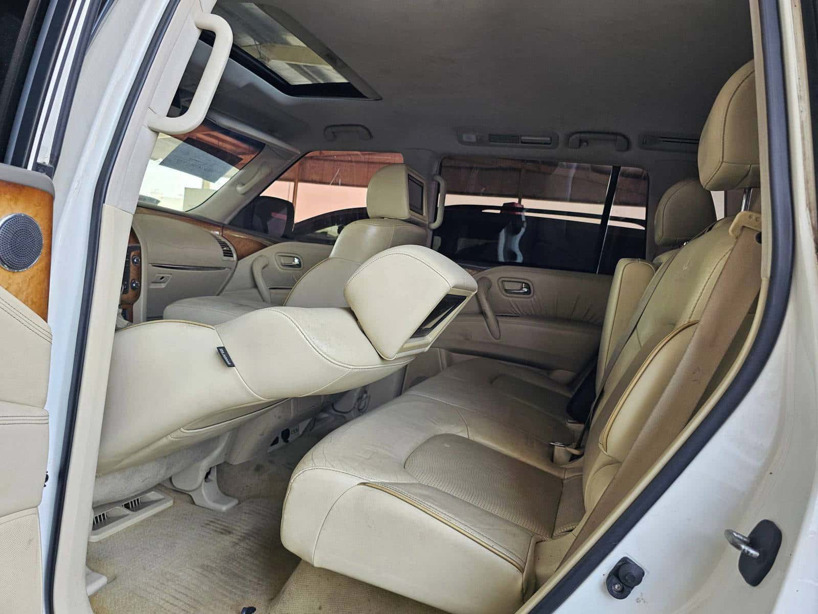 INFINITI QX56 - Exterior