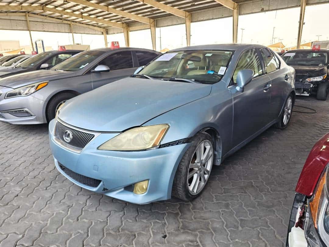 LEXUS IS 250 - Exterior