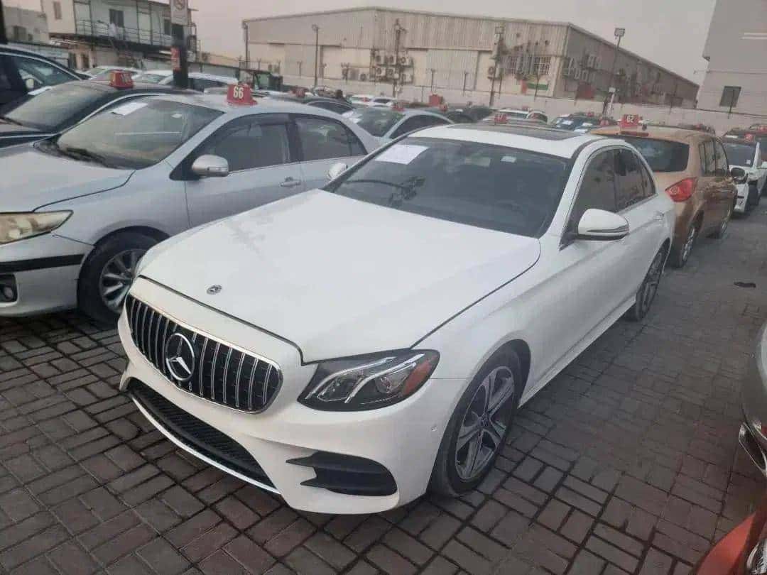 MERCEDES BENZ E300 2017 thumbnail 1